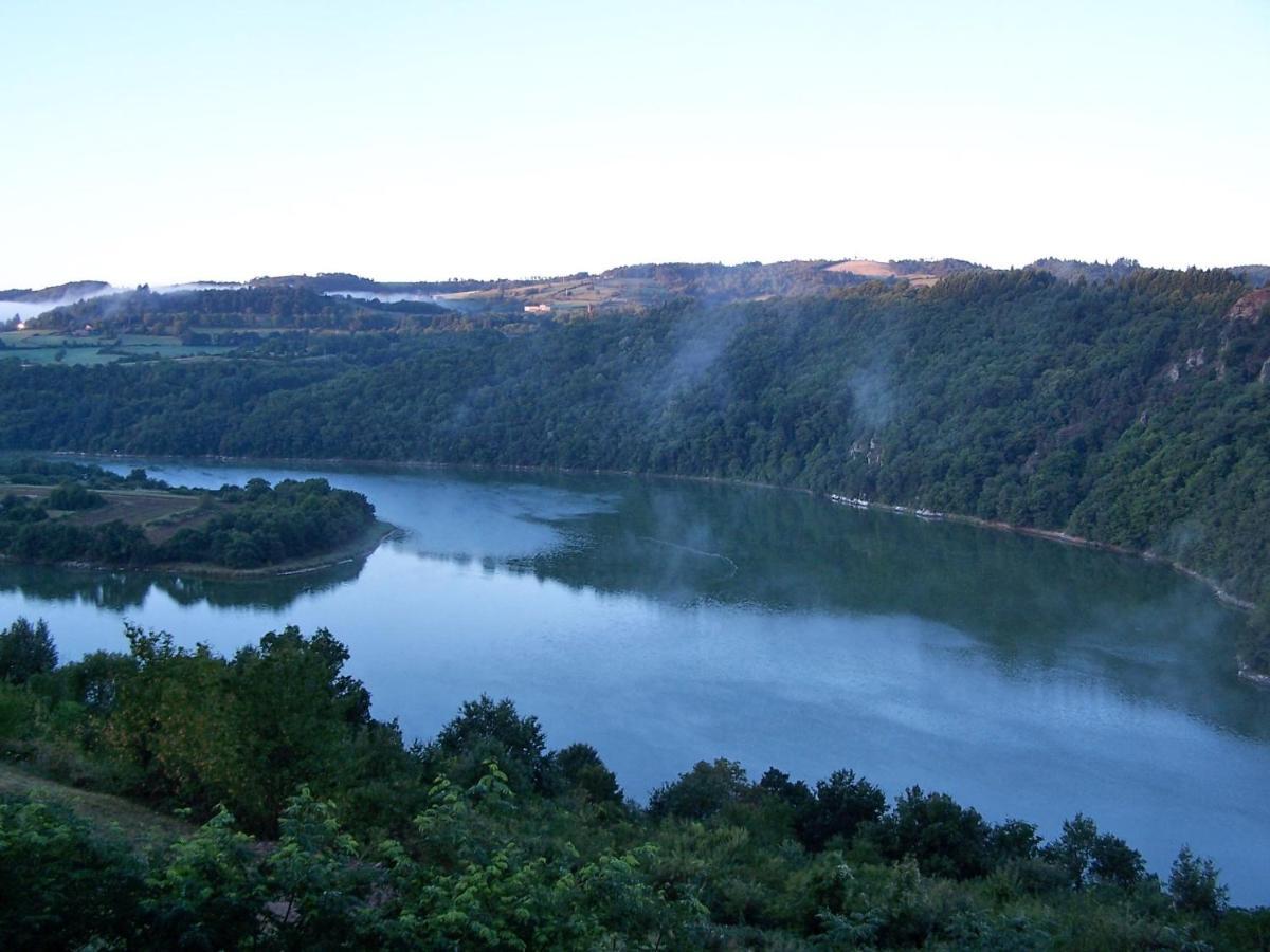 O Fil De L'Eau - Gite En Bord De Lac Saint-Jean-Saint-Maurice-sur-Loire Exteriér fotografie